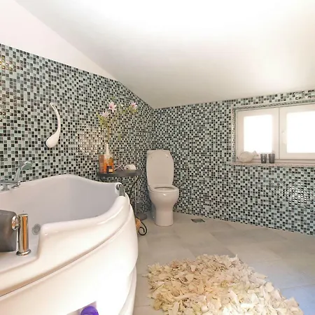 House Kada 1572 Holiday home *