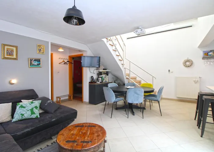 House Kada 1572 * Pula